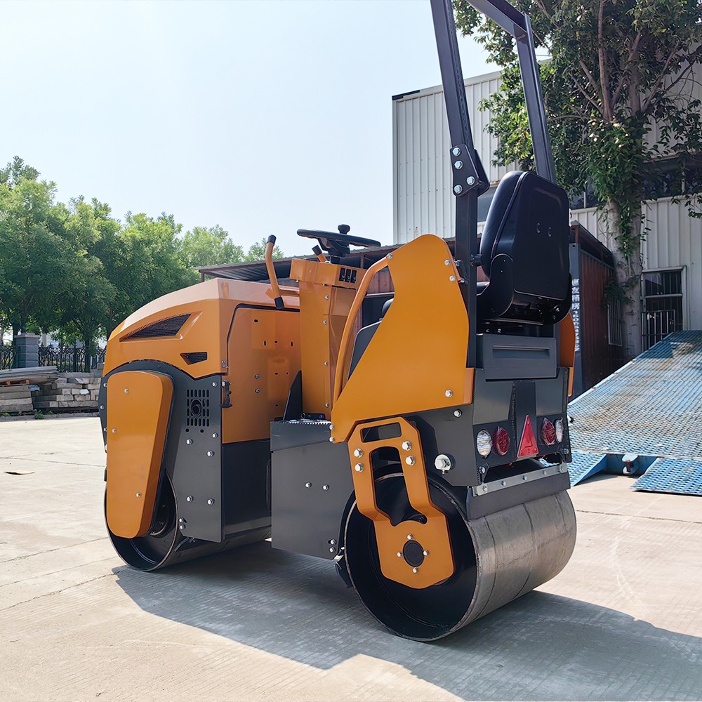 國內(nèi)的小型壓路機(jī)比國外的貴，價(jià)格到底差在哪里？